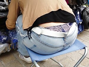 El chico porno tradu ...